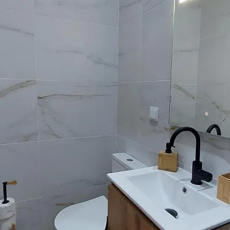 At Maries 4 Blue ペニシェ