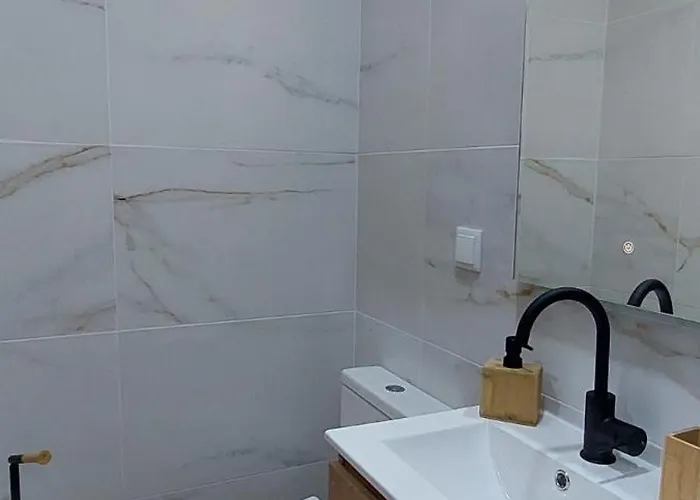 At Maries 4 Blue Peniche